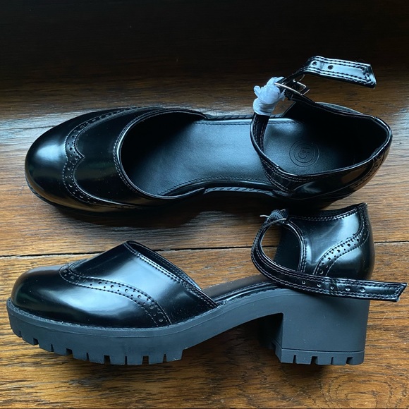 black heeled maryjanes - Picture 1 of 5